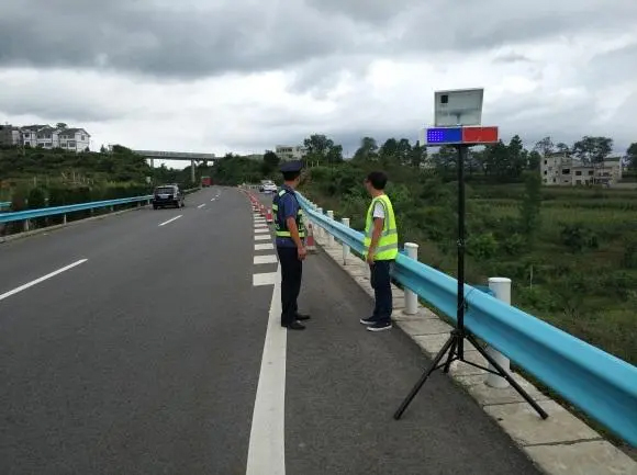 阳江高速公路钢护栏