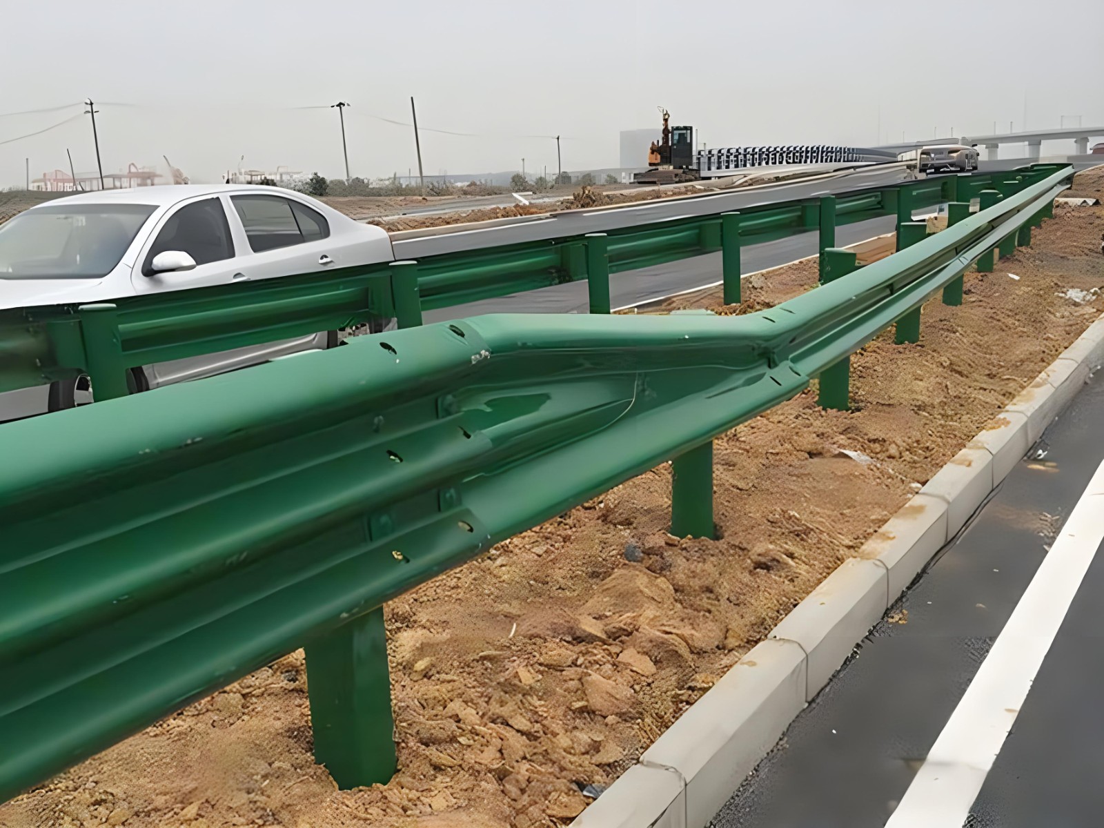 阳江高速波形护栏板日常维护方案确保道路安全新举措